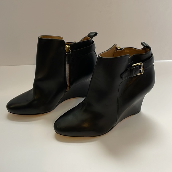 Ann Taylor wedge booties - Picture 3 of 10